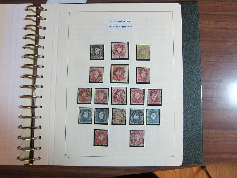 0014 (86).jpg -     Lote:    14      Marcofilia      Lotes Especiais       Descrição:      Portugal.   Colecção montada em dois álbuns com estudo especializado das marcas de duplo círculo e circulares do Porto, com selos de diversas emissões e cartas. Lote a ver.        Lote       Valor Base:     &euro; 1.500,00     Valor Venda:     &euro; 1.500,00     